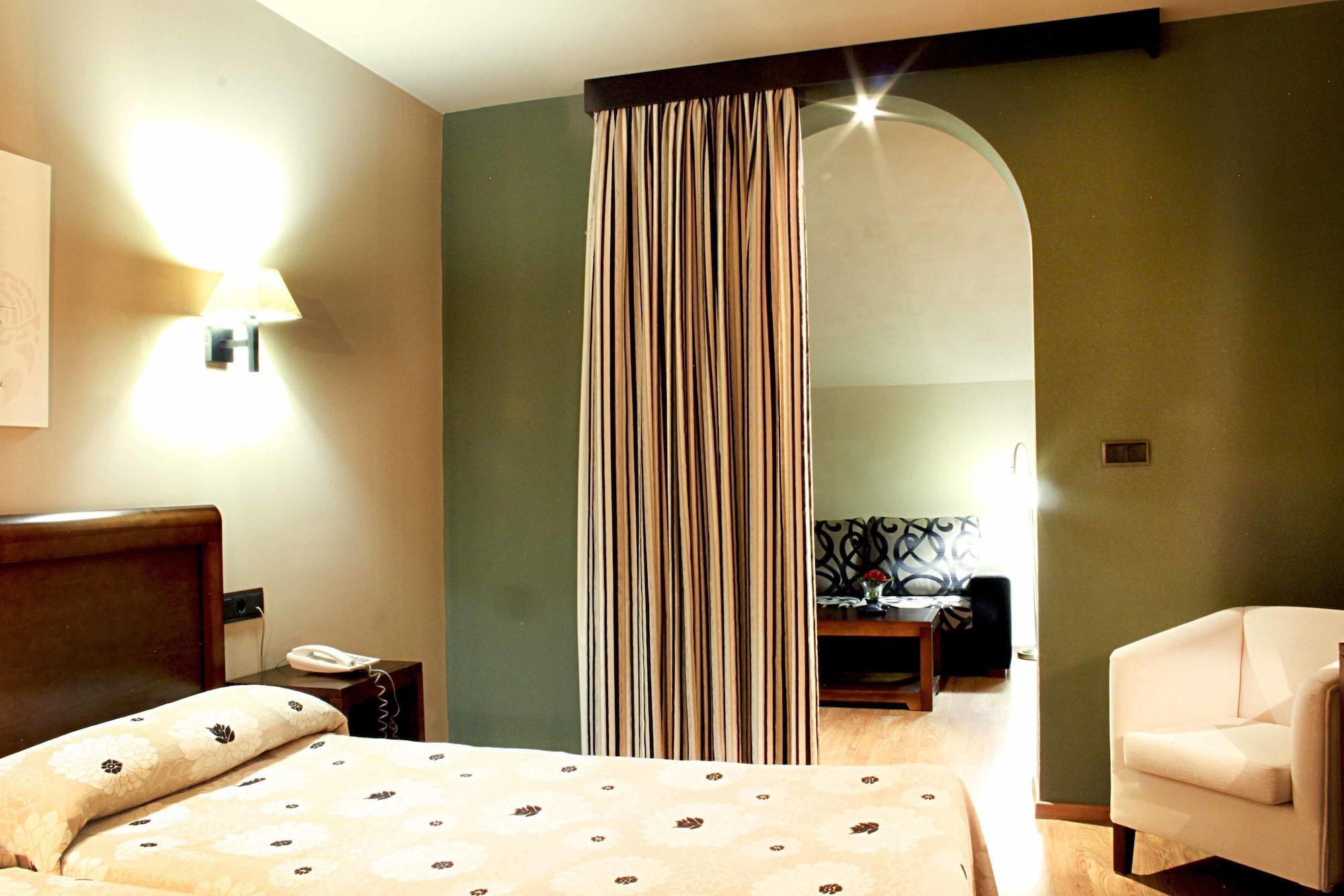 Dílar Hotel Zerbinetta מראה חיצוני תמונה