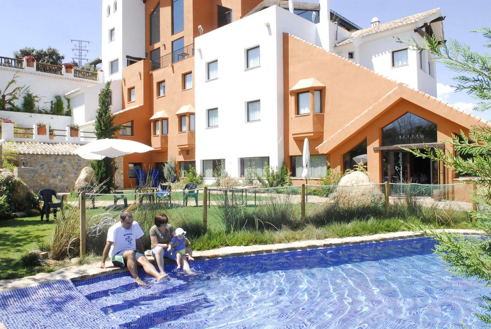 Dílar Hotel Zerbinetta מראה חיצוני תמונה
